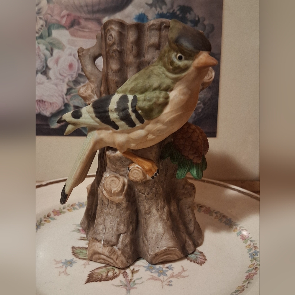 Decorative Bird Statue/Vase